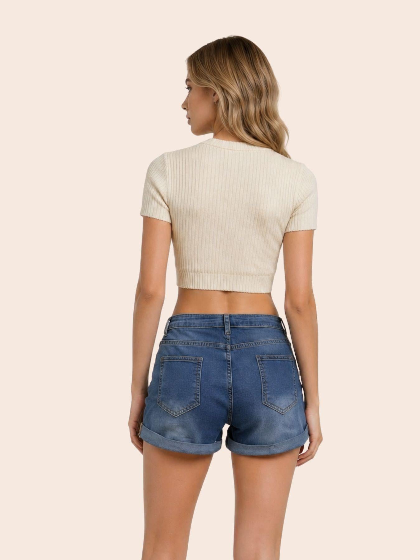 Short en jean retroussé pour femme, effet vieilli