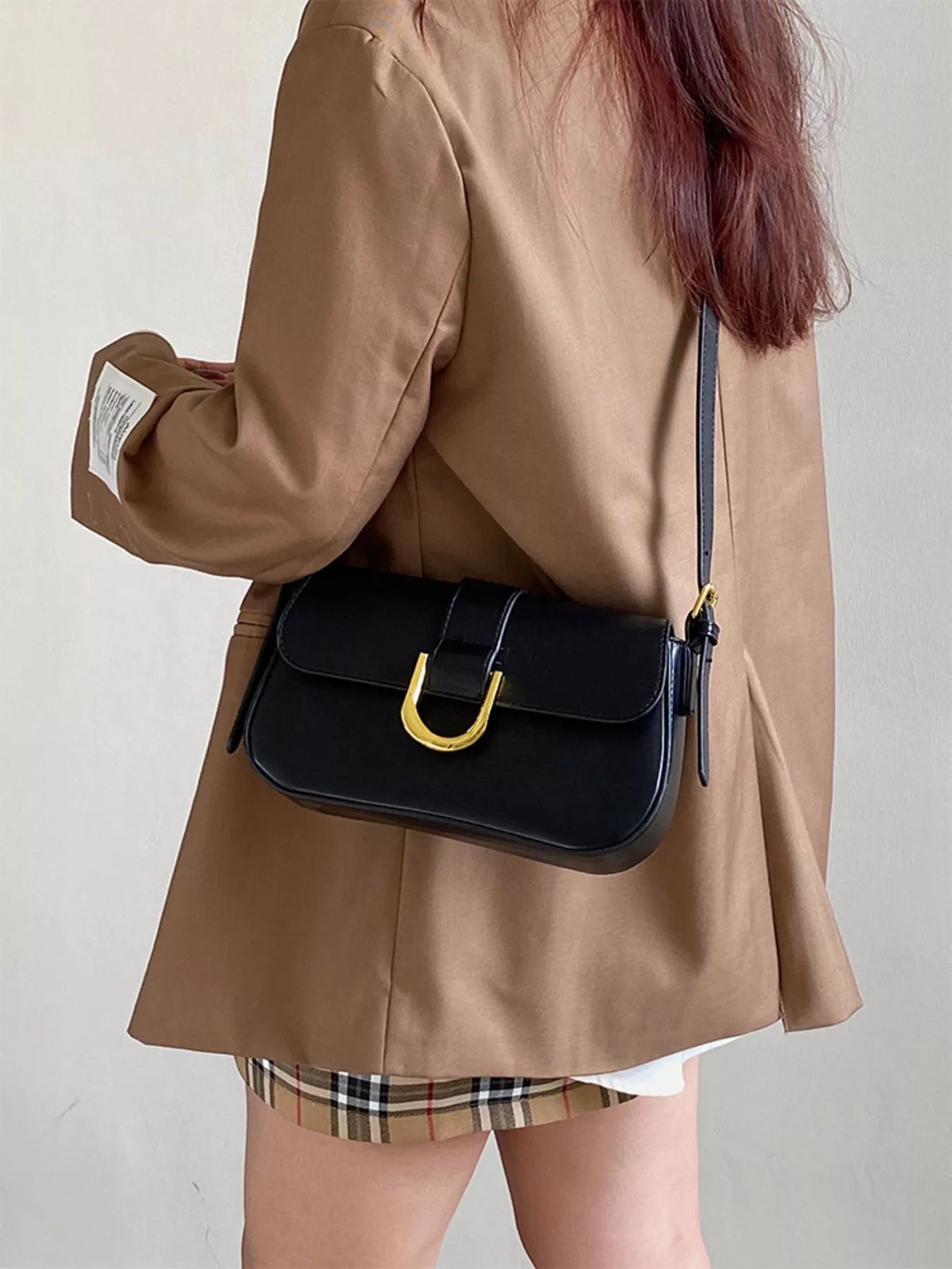 Black Adjustable Strap Leather Crossbody Bag | Jlouren