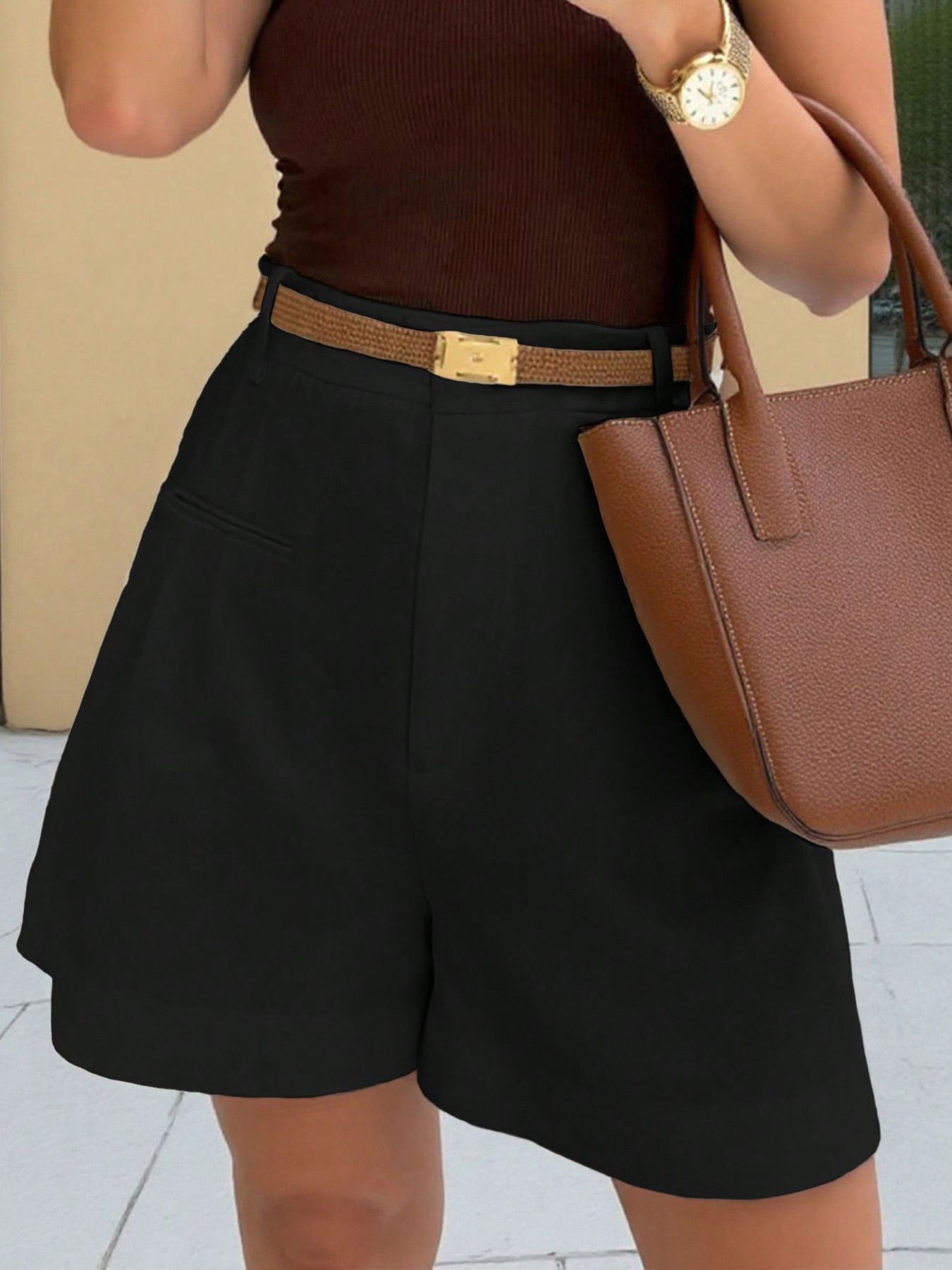 High-Waisted Shorts – Casual Summer Outfit for Women