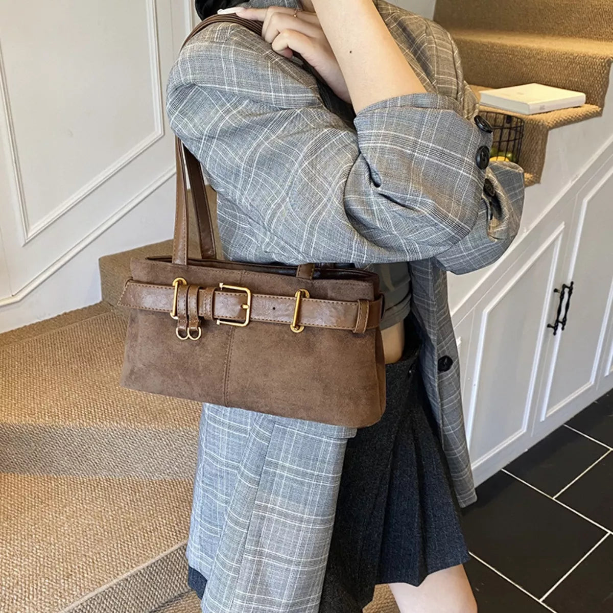 Vintage Buckle Decor Shoulder Bag