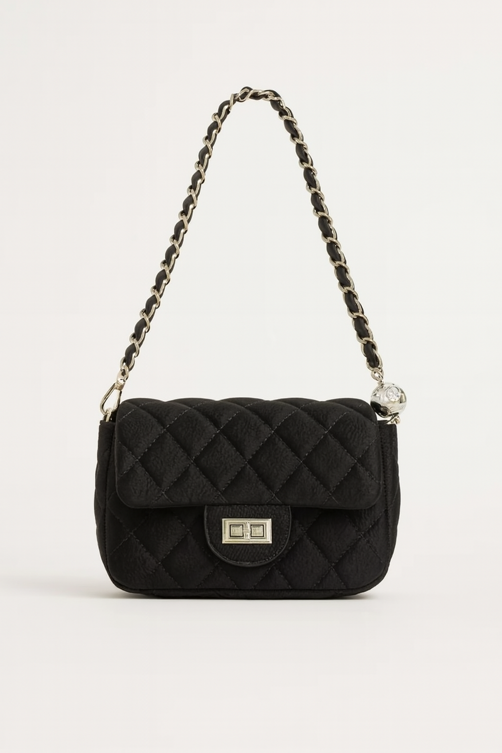 Black quilted crossbody bag front view – gold chain strap
