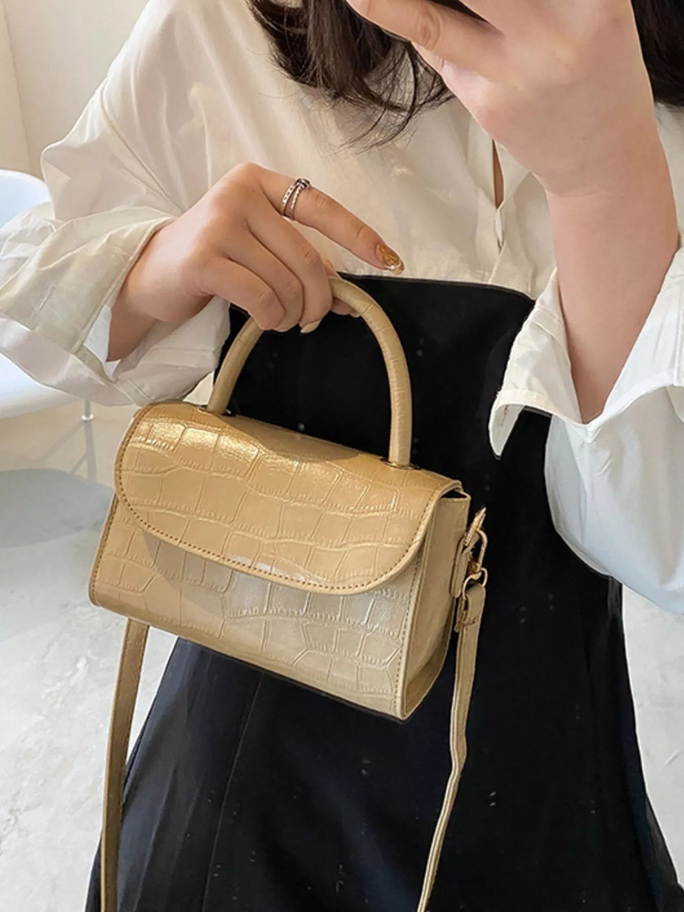 Brown Crocodile Pattern Top Handle Crossbody Bag – Chic & Stylish Everyday Bag