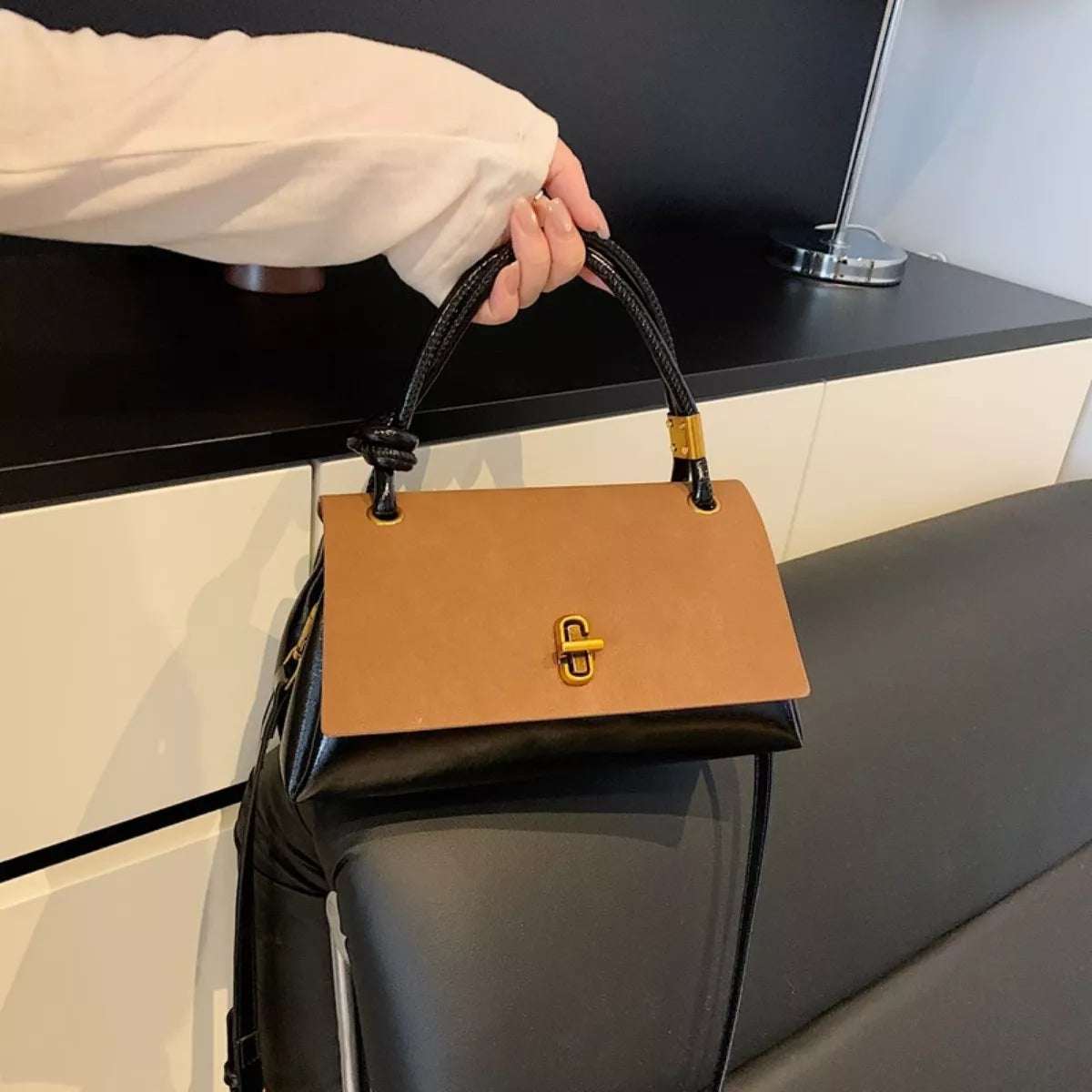 Flap Crossbody Bag with Top Handle – Elegant 2-in-1 Shoulder & Handbag for Everyday Use