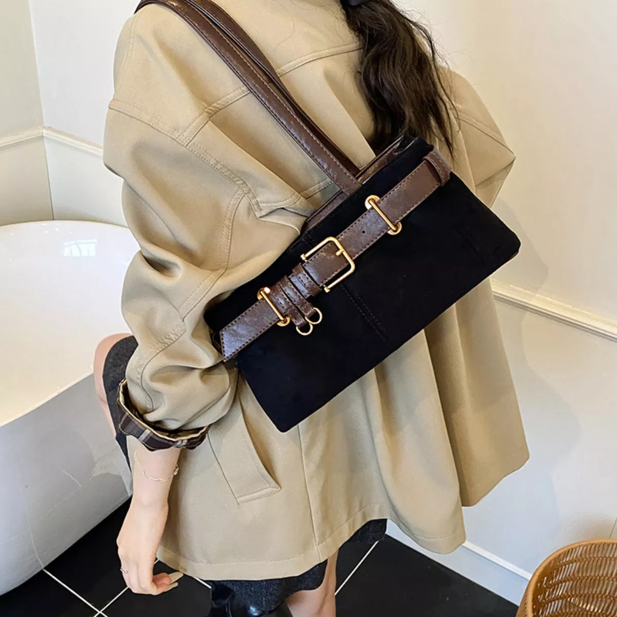 Vintage Buckle Decor Shoulder Bag