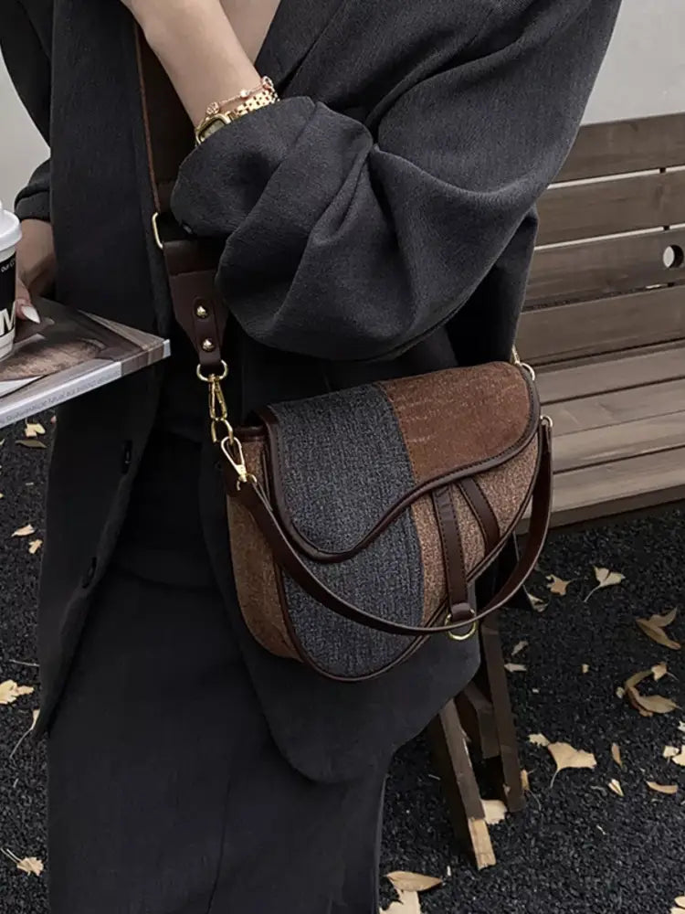 adjustable-strap-crossbody-bag-for-women