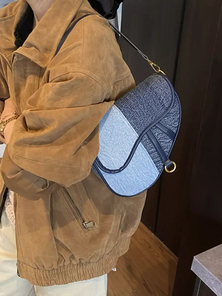 adjustable-strap-crossbody-bag-for-women