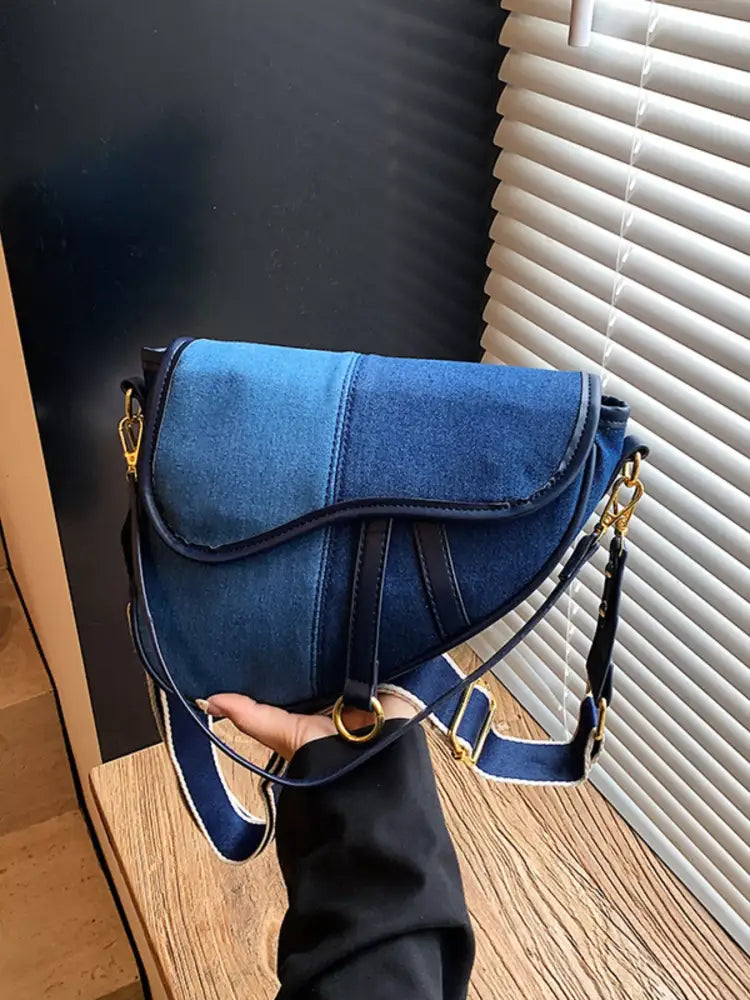 adjustable-strap-crossbody-bag-for-women