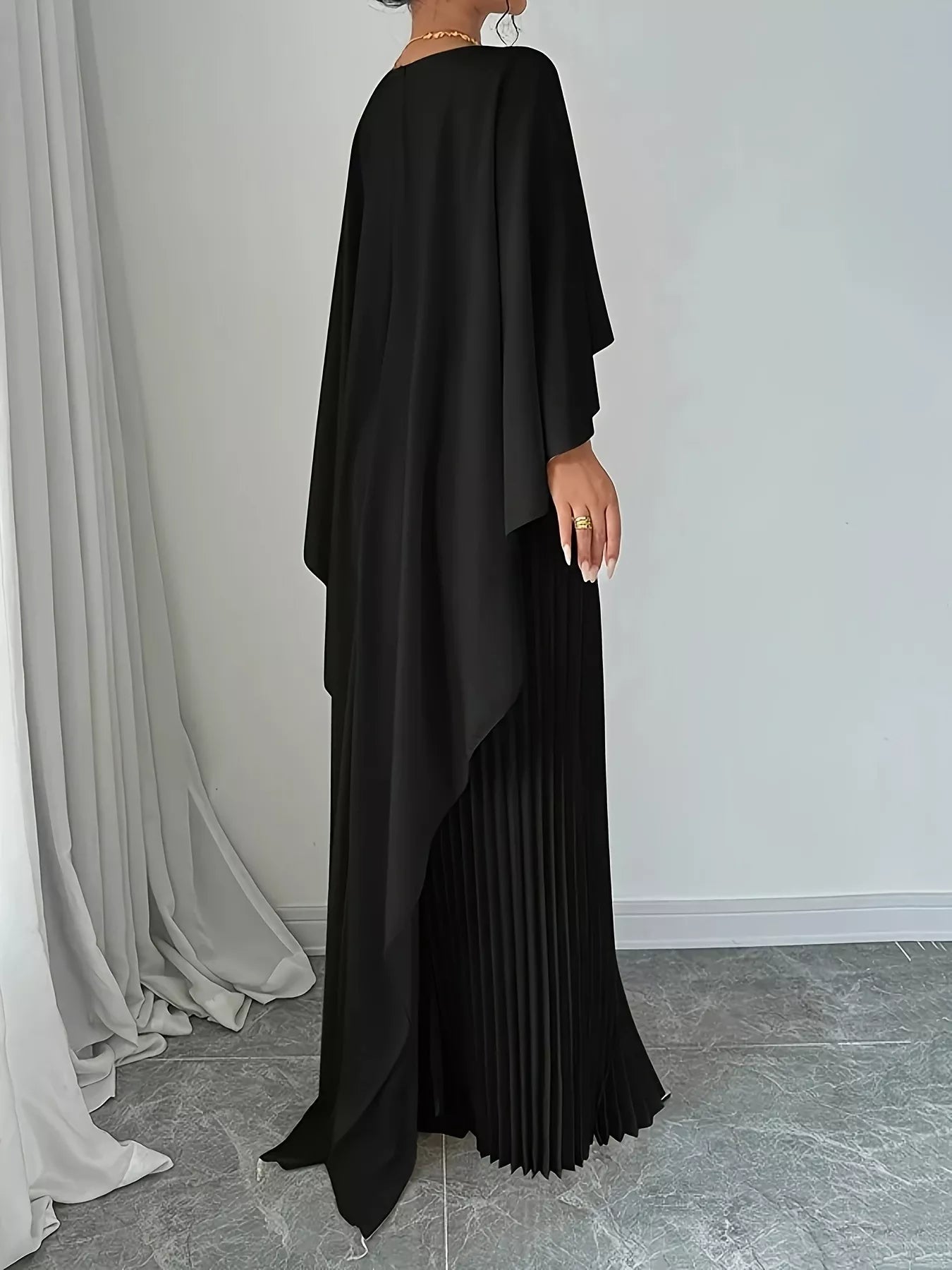 Cape Pleated Flowy Maxi Dress | JLouren