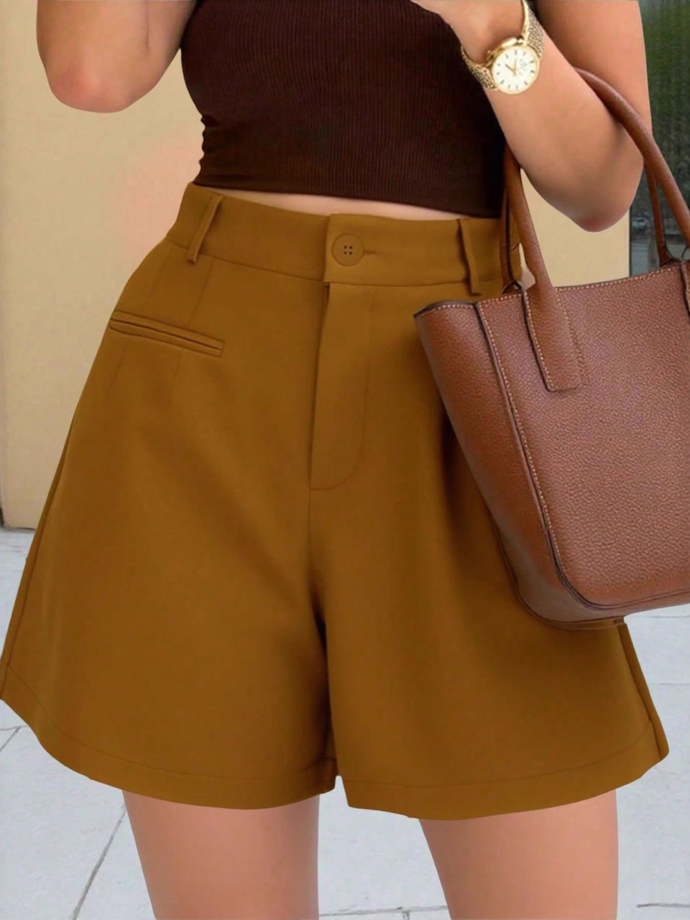 High-Waisted Shorts – Casual Summer Outfit for Women
